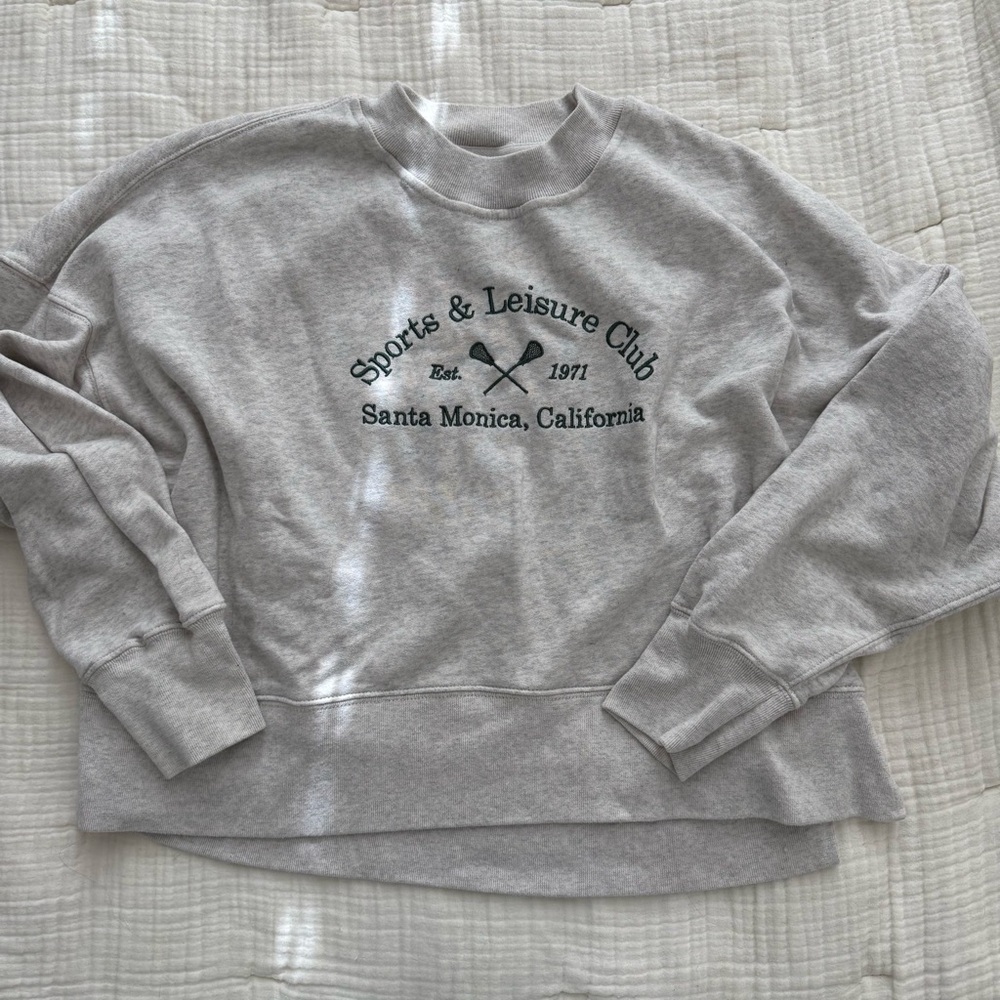 Gray abercrombie crewneck